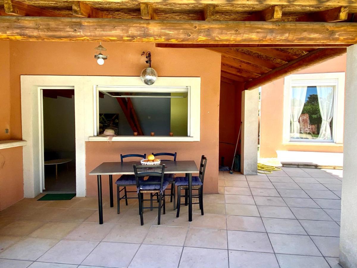 Villa Et Maisonnette Provencales Carpentras Exterior foto