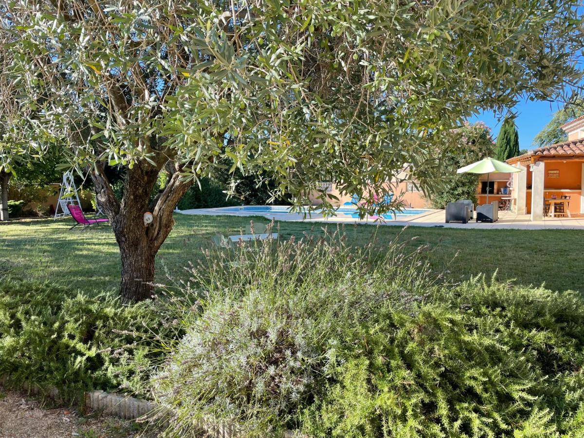 Villa Et Maisonnette Provencales Carpentras Exterior foto